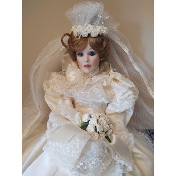 Vintage Porcelain Bride, A Portrait of Innocence Doll, Hamilton Collection - Picture 4 of 9